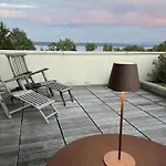 Dachterrassen Mit See- U. Bergblilck