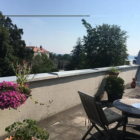 Dachterrassen Mit See- U. Bergblilck *