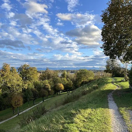 Dachterrassen Mit See- U. Bergblilck Tutzing