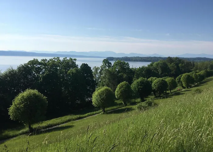 Dachterrassen Mit See- U. Bergblilck