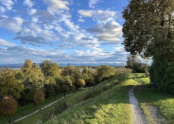 Dachterrassen Mit See- U. Bergblilck Tutzing