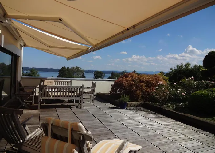 Dachterrassen Mit See- U. Bergblilck